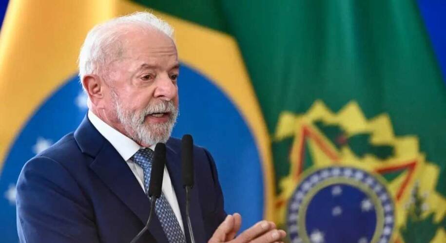Lula afirma que Congresso aprovará PEC do fim da escala 6x1 e defende soberania