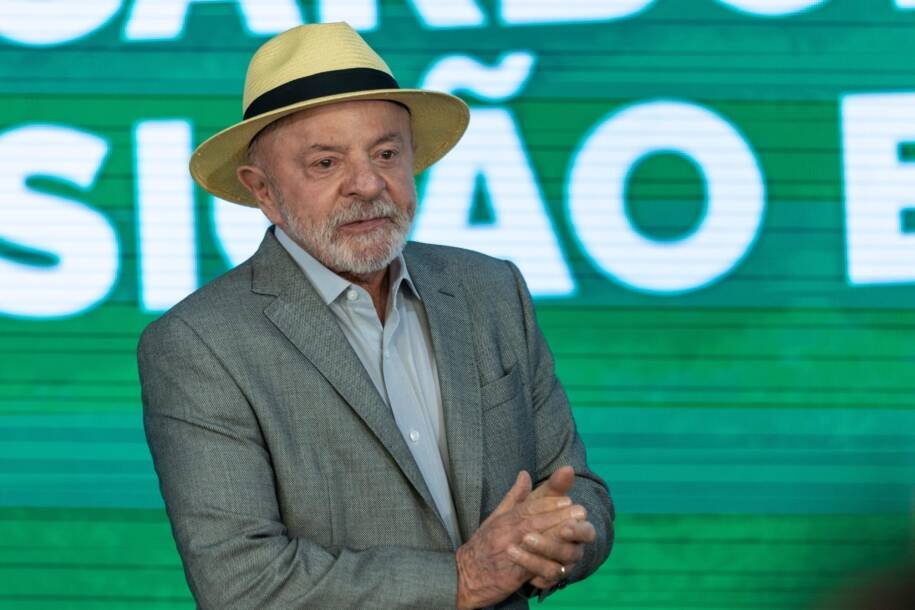 Lula afirma ter bom diálogo com Trump, mas critica assessores 'impensáveis'