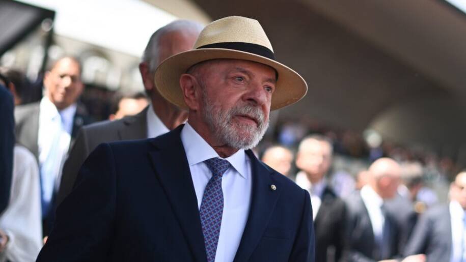 Lula enfrenta protesto de mulheres do PT sem recursos para eleições em MG