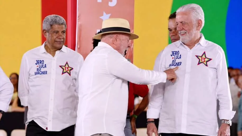 Lula pede votos para Jaques Wagner, sob investigação da PF, e critica Senado