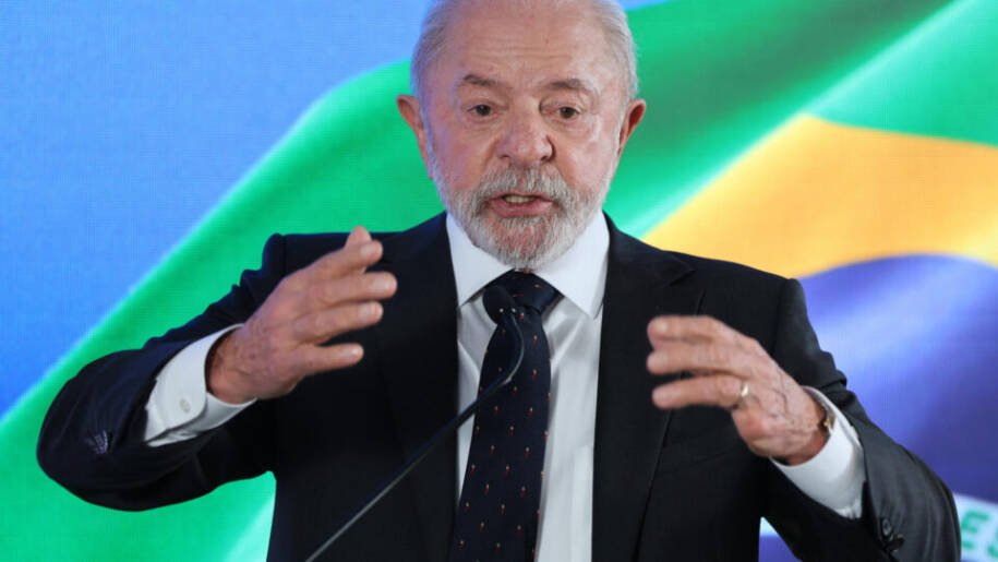 Lula sanciona MP do Frete e veta anistia a multas de caminhoneiros bloqueadores