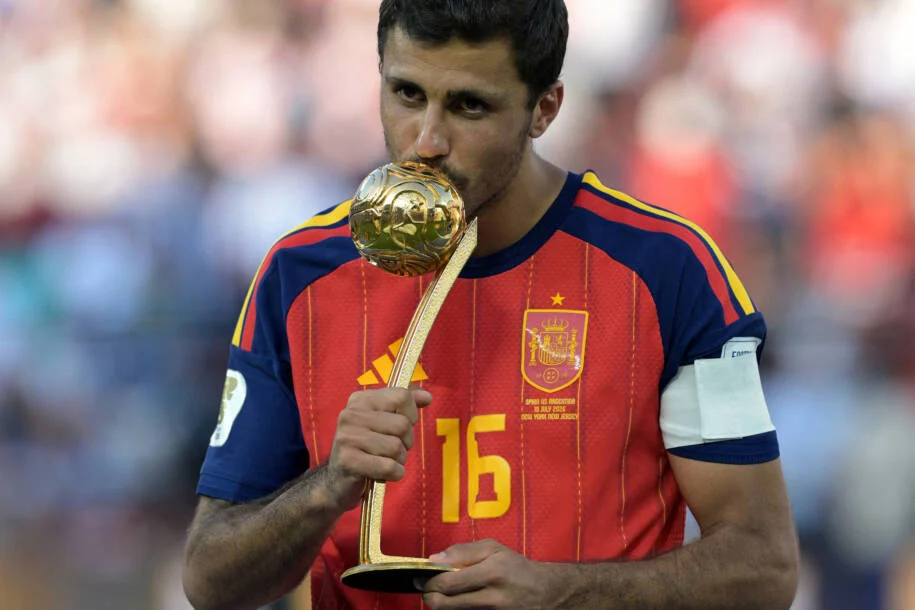 Manchester City recusa proposta de 60 milhões do Barcelona por Rodri e pede 80 milhões
