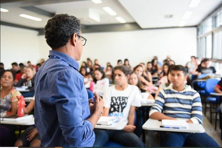 MEC abre lista de espera do Prouni com 471 mil bolsas disponíveis e prazos apertados
