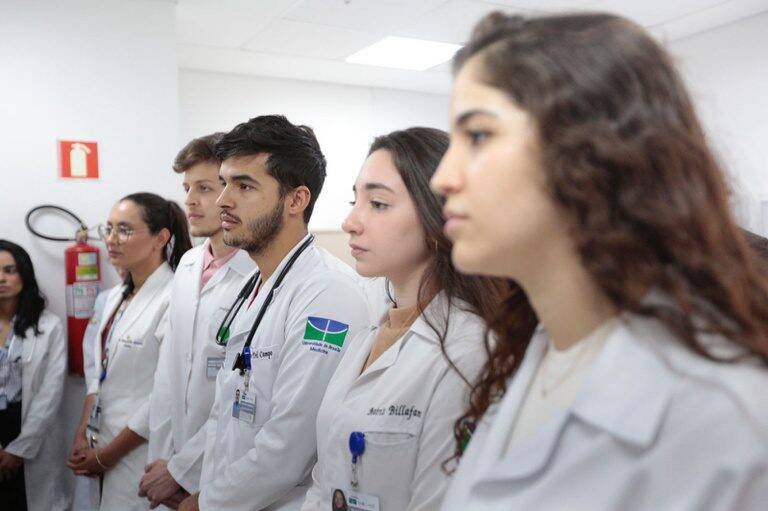 Ministério da Educação regulamenta bolsas e atividades de residentes da saúde