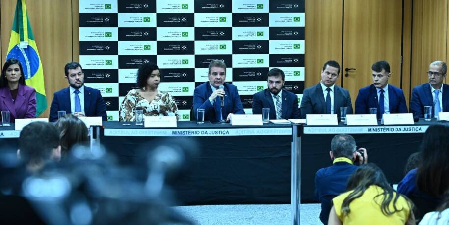 Ministério da Justiça prende jovens por induzir suicídio e tortura de animais