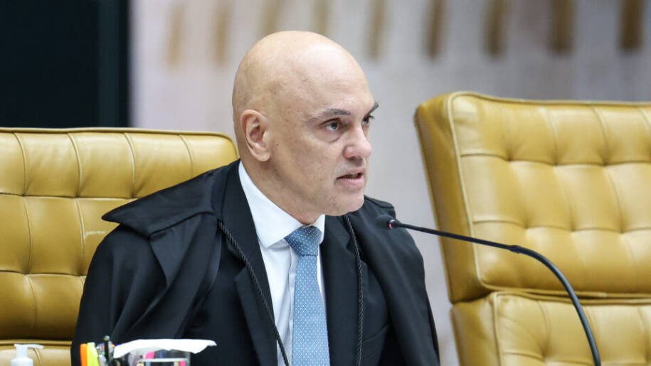 Ministro Alexandre de Moraes erra em dados e gera polêmica sobre isenção fiscal a autistas