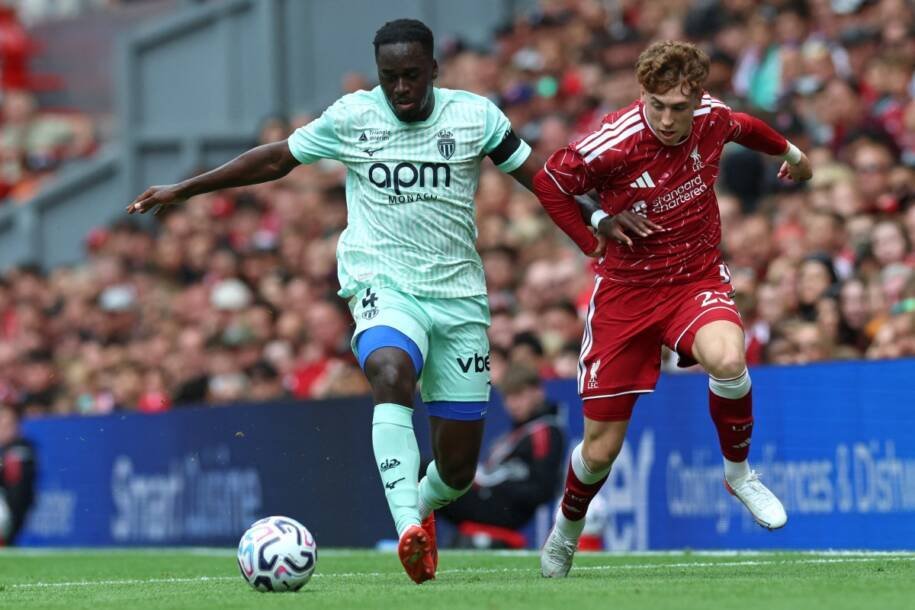 Monaco de Filipe Luís vira sobre Liverpool em Anfield e conquista vitória emocionante