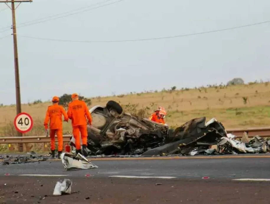 Motorista morre em colisão na BR-163; GNV vaza e causa alerta em Campo Grande