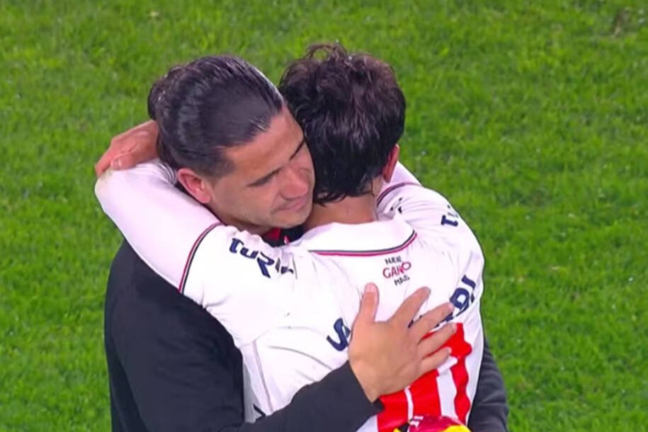Nacional vence Progreso e pai e filho vivem momento emocionante no Uruguai