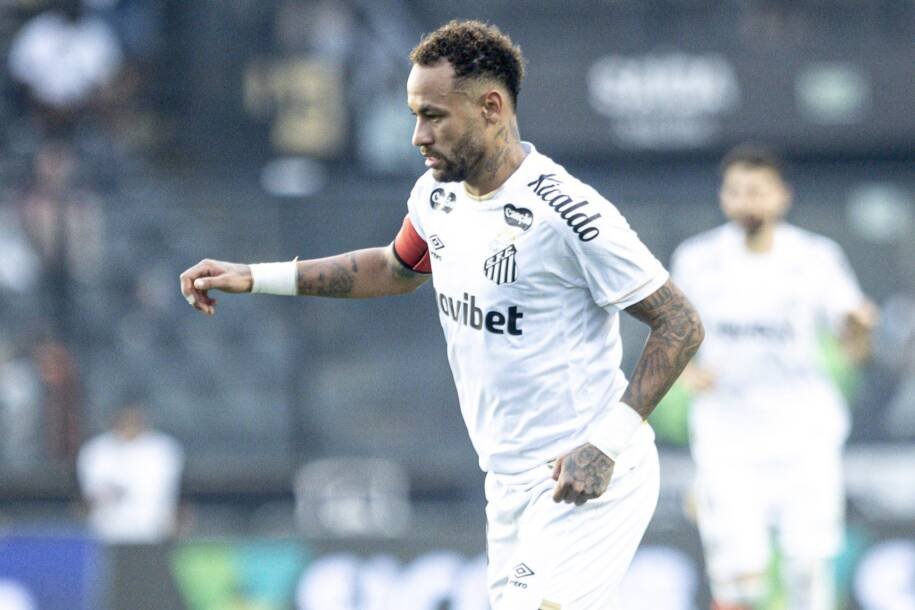 Neymar minimiza rivalidade com Thiago Mendes após vitória do Santos sobre o Vasco