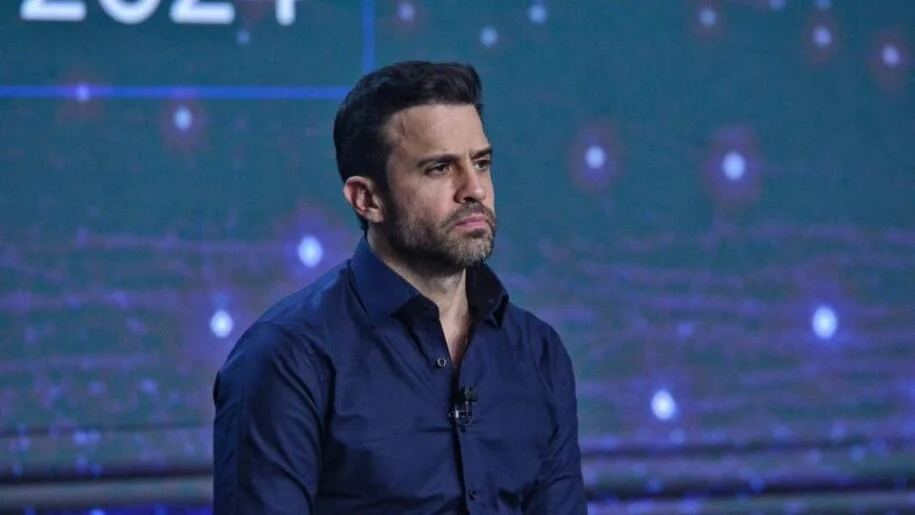 Pablo Marçal registra candidatura à presidência, mas enfrenta barreiras até 2032