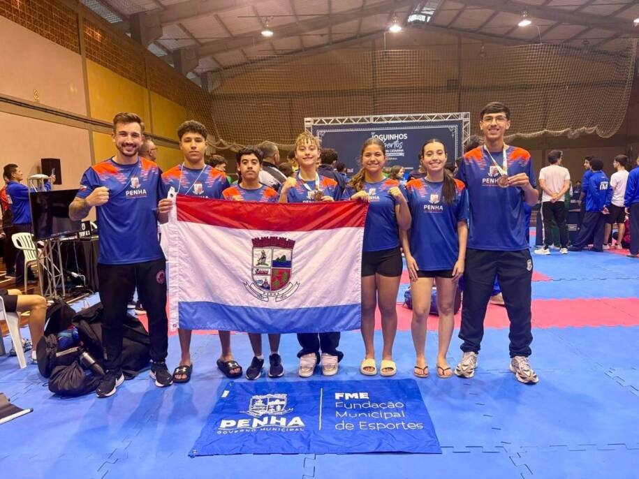 Penha celebra conquista histórica com medalhas inéditas no karatê em Blumenau