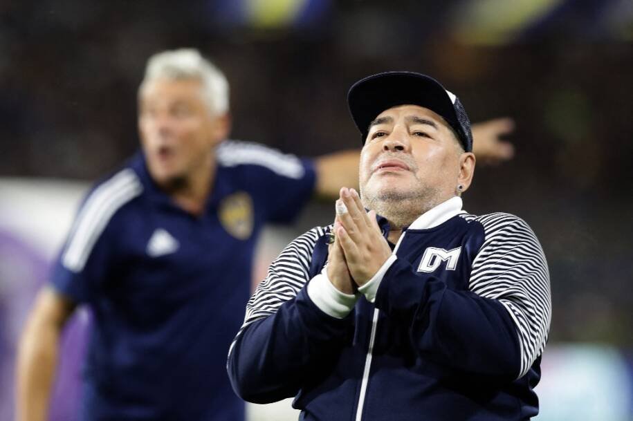 Perito afirma que equipe médica de Maradona ignorou sinais antes da morte
