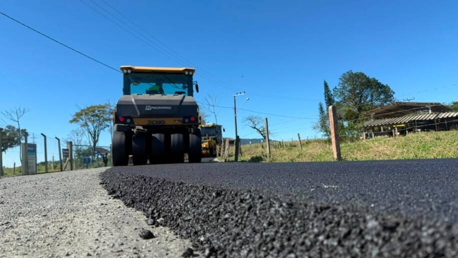 Prefeitura de Itapema avança com quase 2 km de asfalto no Sertão do Trombudo