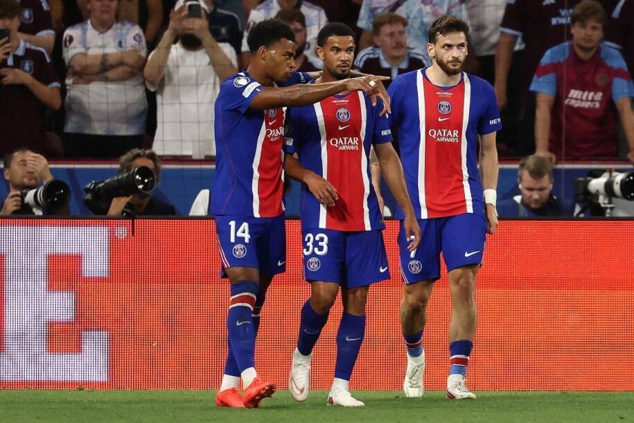 PSG busca novo título contra Lens na Supercopa da França neste domingo