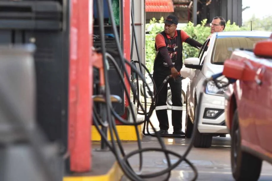 Refinaria Mataripe reduz preço da gasolina em 11,3% e gera polêmica no Nordeste