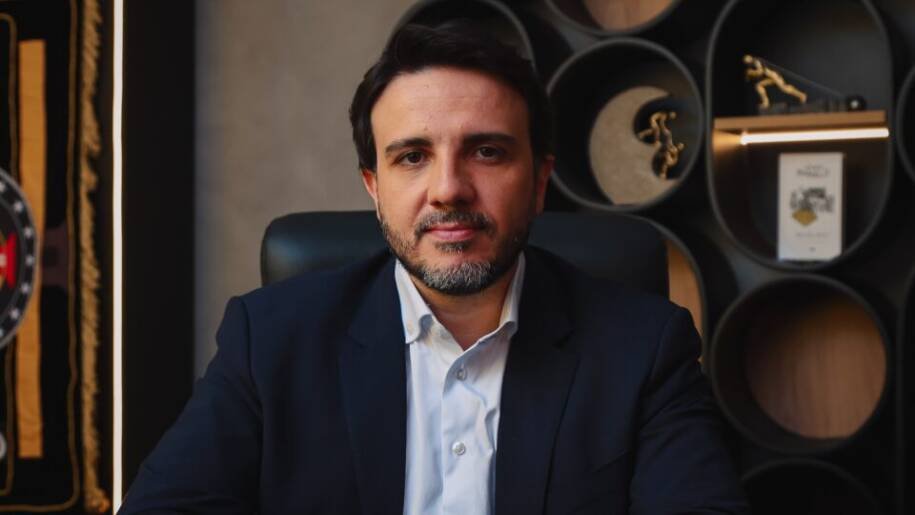 Renan Santos apresenta plano audacioso para transformar Brasil em potência econômica