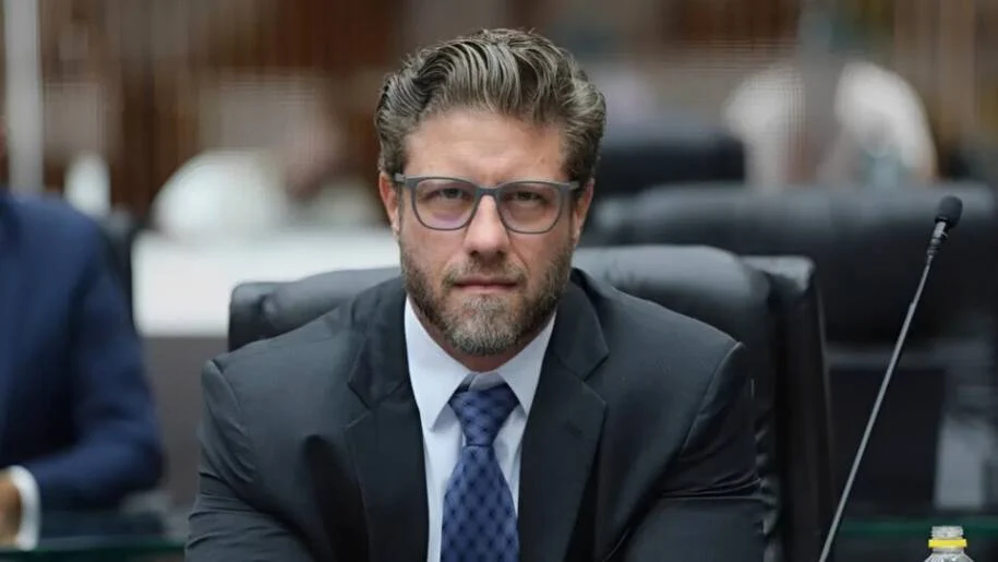Requião Filho propõe reestatização da Copel e defende segurança pública no Paraná