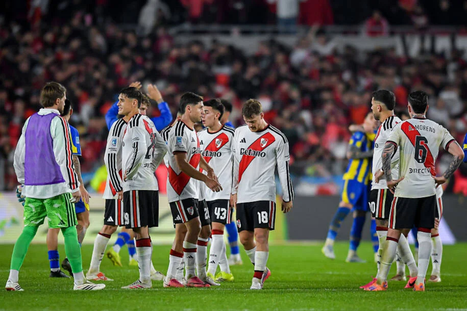 River Plate enfrenta crise histórica com Coudet após cinco derrotas seguidas
