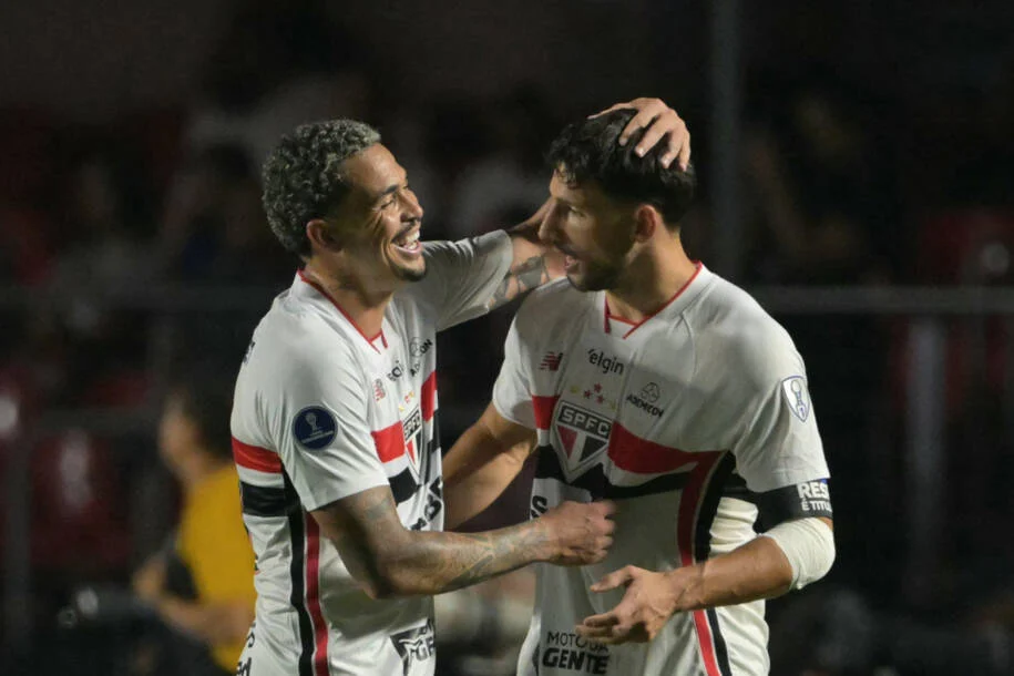 São Paulo supera Bolívar e se prepara para duelo decisivo contra Boca Juniors
