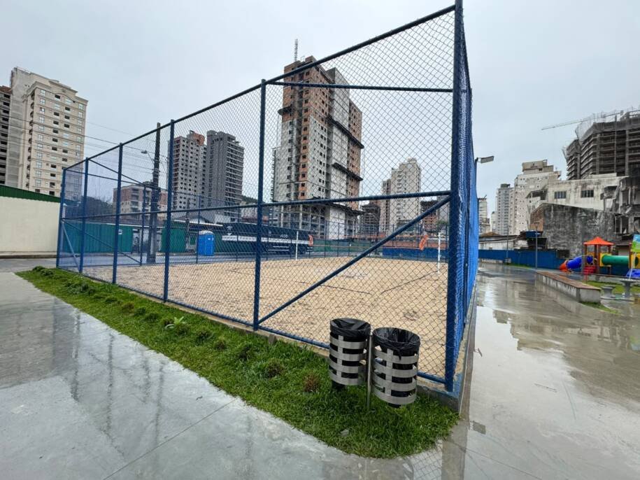 Secretário Paulinho Camargo lança escolinha de Vôlei de Praia em Itapema