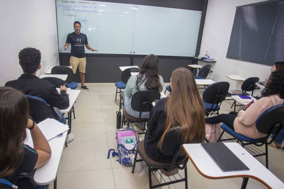 Sejuv abre inscrições para cursinho gratuito: últimas 50 vagas até sexta-feira!