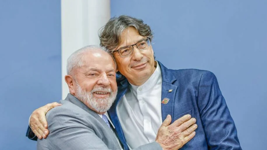 Servidores do IBGE iniciam greve contra Márcio Pochmann e exigem diálogo urgente