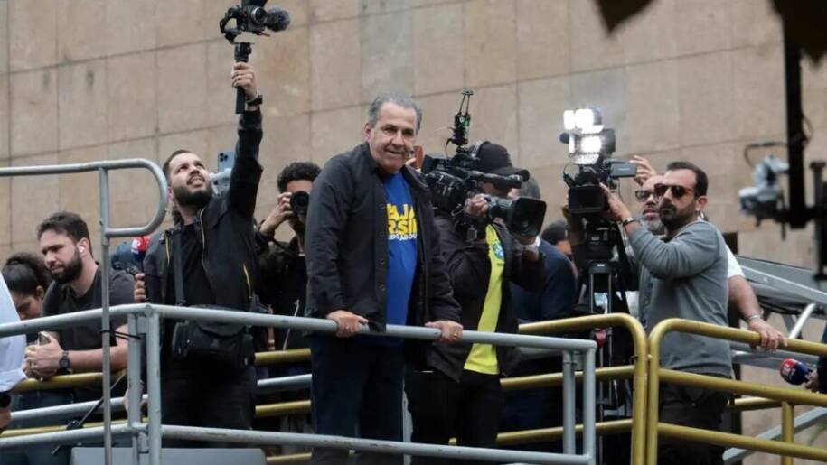 Silas Malafaia desiste de organizar ato de 7 de Setembro e apoia Flávio Bolsonaro