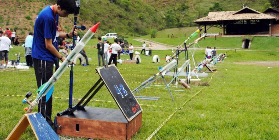 Sociedade Astronômica Brasileira inicia Jornada de Foguetes 2026 em Barra do Piraí