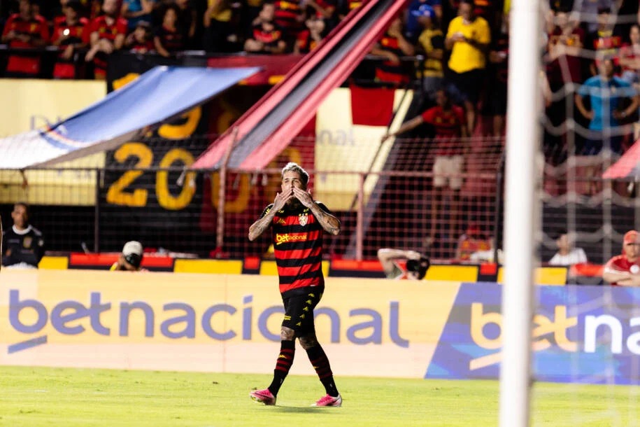 Sport vence Londrina e Diego Hernández brilha com dois gols na Ilha do Retiro