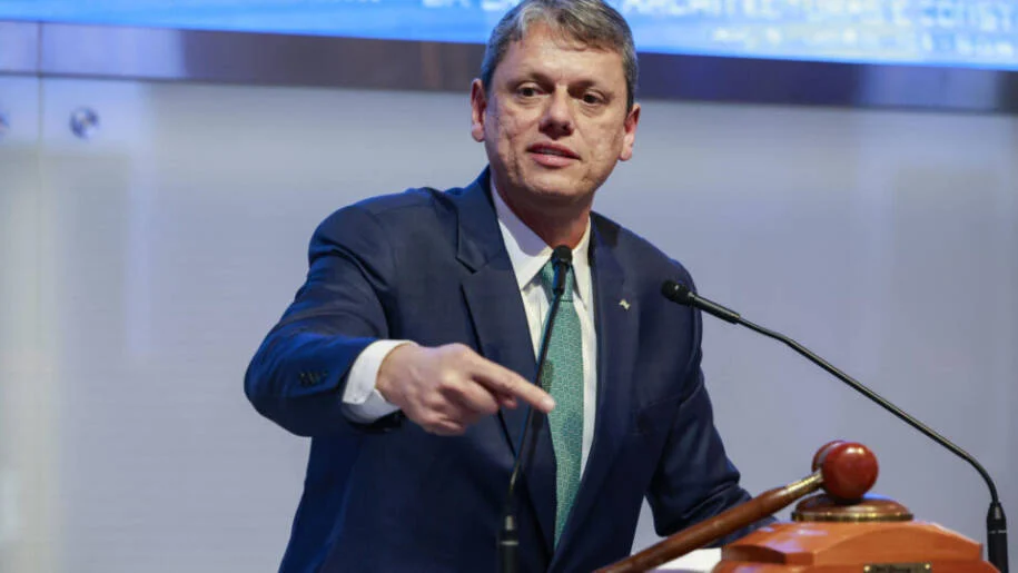Tarcísio de Freitas aciona STF para liberar R$ 5,4 bilhões em empréstimo travado