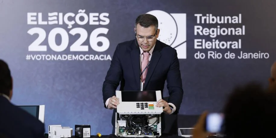 TRE-RJ defende segurança das urnas eletrônicas após ataques à legitimidade do voto
