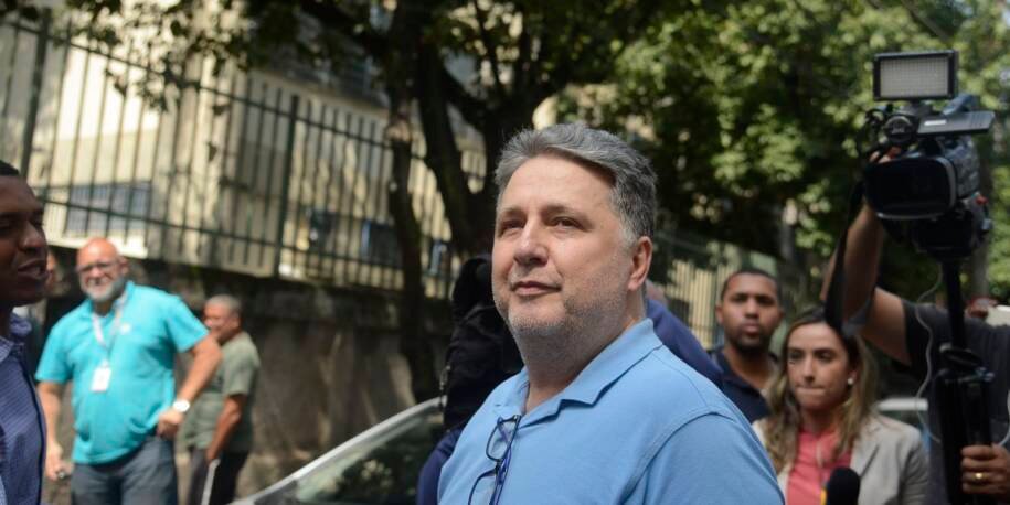 TRE-RJ proíbe Garotinho de debater e usar fundo eleitoral após condenação