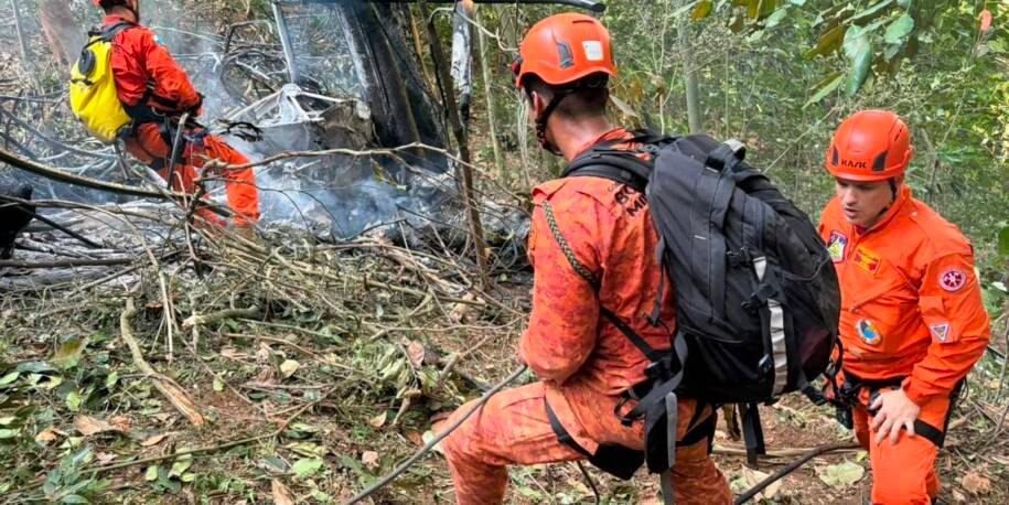 Tribunal do Rio autoriza cremação de colombianas após queda de helicóptero fatal