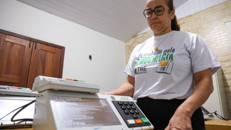 TSE anuncia mudanças nas urnas eletrônicas para as Eleições Gerais de 2026
