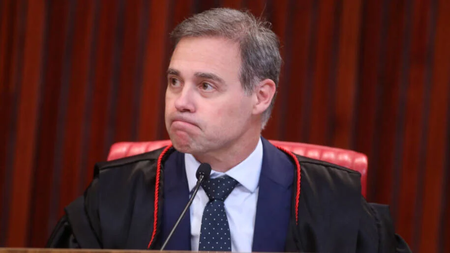 TSE decide redistribuir processo sobre liminar de Mendonça contra PT após 5 a 2