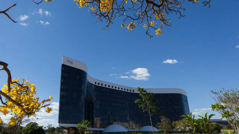 TSE registra 1.207 denúncias de irregularidades em propaganda eleitoral
