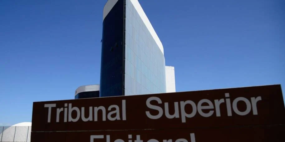 TSE revela: 20.530 candidatos nas eleições, homens brancos dominam perfil