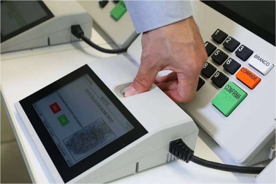 TSE revela como a urna eletrônica mudou a votação no Brasil e sua história