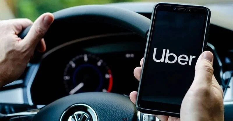 Uber decide cobrar motoristas por corridas não aceitas e gera polêmica