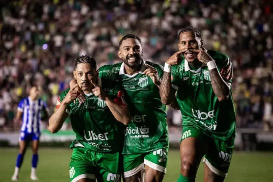 Uberlândia vence o CSA e garante retorno à Série C em 2027 após 24 anos