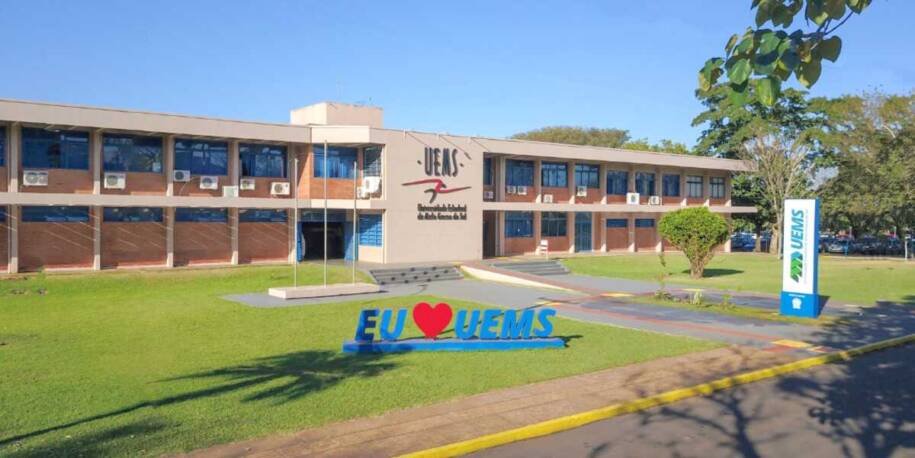 UEMS abre seleção urgente para voluntários que ensinarão português a migrantes