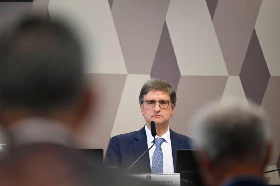 ADPF exige que Paulo Gonet se declare impedido após relatório polêmico