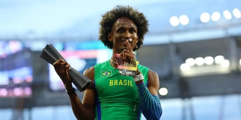 Alison dos Santos conquista título no Mundial de Atletismo e brilha em Budapeste