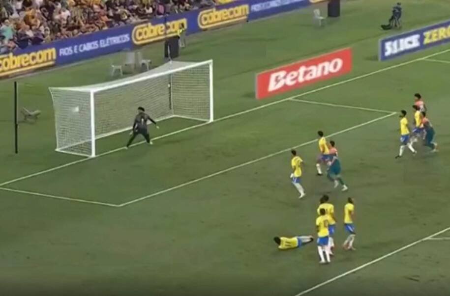Ancelotti enfrenta críticas após empate da Seleção Brasileira com Austrália