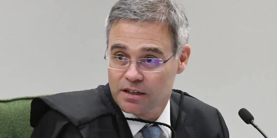 André Mendonça afasta Andrei Rodrigues da PF após pedido do partido Novo