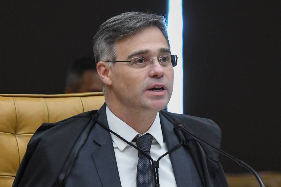André Mendonça determina bloqueio de R$ 125,6 milhões em bens de Jaques Wagner