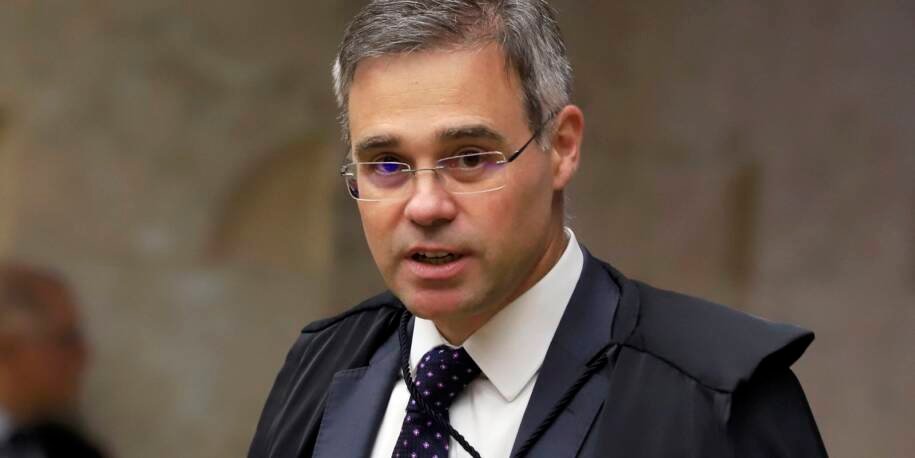 André Mendonça rejeita ação de Zé Trovão e confirma reajuste do Bolsa Família
