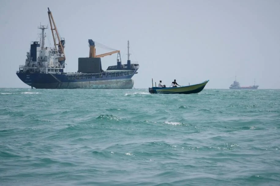 Arábia Saudita fecha oleoduto após ataque a navio no Estreito de Ormuz