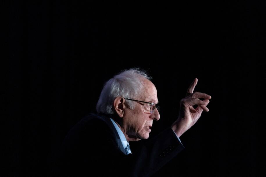 Bernie Sanders e deputados exigem compromisso dos EUA com eleições no Brasil
